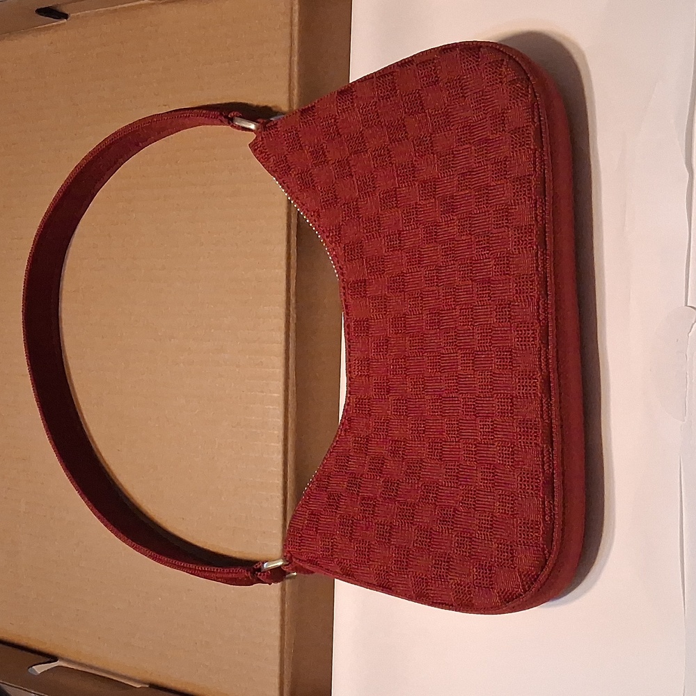 Rothy's Cranberry Baguette Bag - Picture 3 of 4